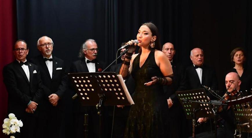 Atatürk, sevdiği türkülerle anıldı