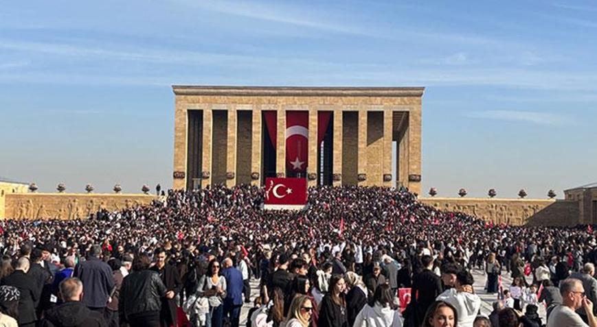 Tarihi rekor 10 Kasım’da Anıtkabir’i 1 milyon 219 bin 148 kişi ziyaret etti