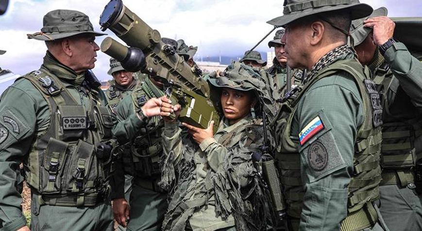 Venezueladan savaş hazırlığı 200 bin asker seferber ediliyor: 2 gün sürecek
