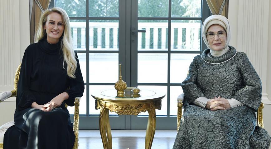 Emine Erdoğan, KKTC Cumhurbaşkanının eşi Nilden Bektaş Erhürman ile görüştü