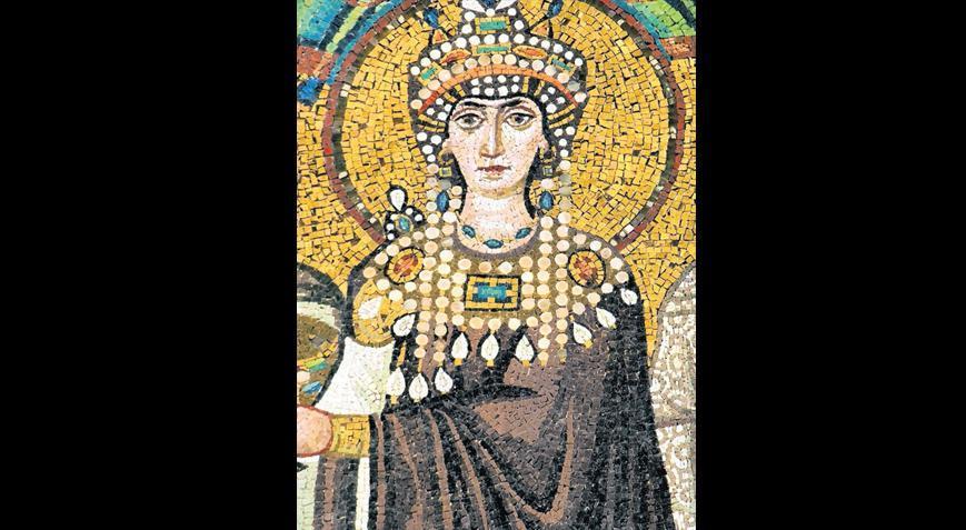 Ayı oynatıcısı mı yoksa memur mu