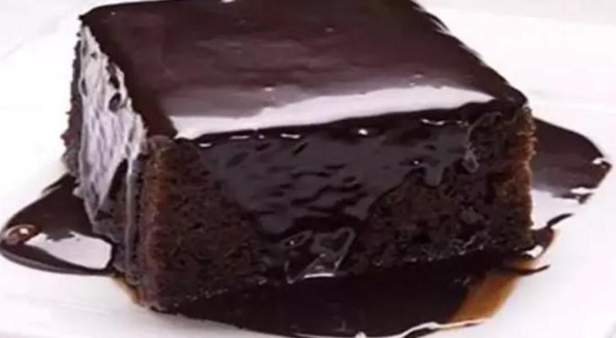 Browni tadında ıslak kek tarifi Kıvamı tam tutuyor