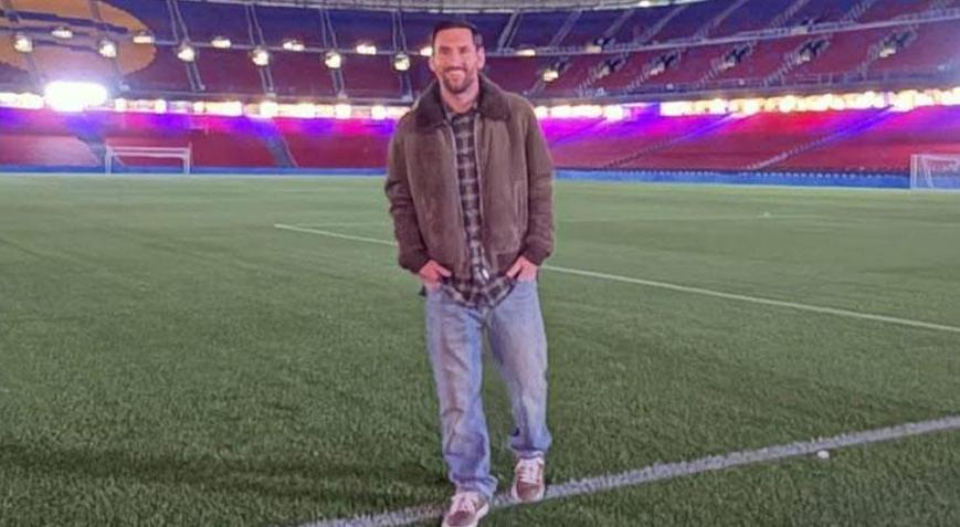 Barcelona yenilenen Camp Nouya Messinin heykelini dikecek Laportadan dönüş cevabı