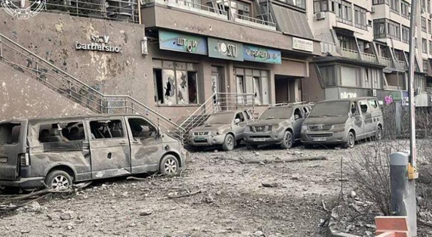 Azerbaycandan Moskovaya nota Rus füzesi, Kievdeki büyükelçilik binasına düştü