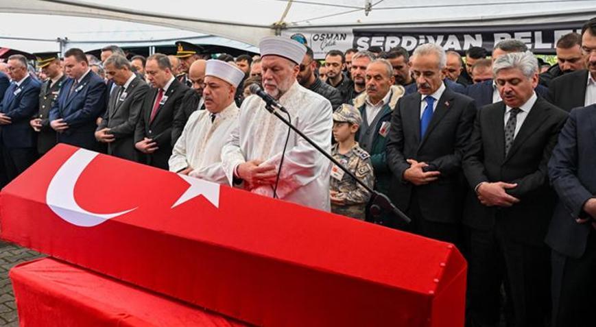 Sakarya şehidini uğurladı... Bakan Uraloğlu cenaze merasimine katıldı