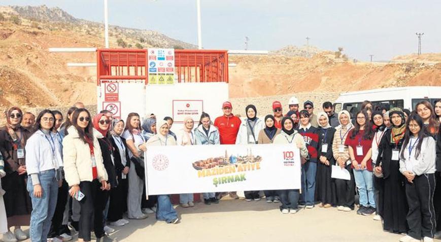 Öğrencilerden petrol için Gabar ziyareti