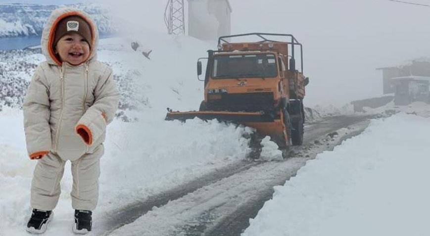 Meteoroloji uyarmıştı Yoğun kar birçok kenti vurdu: Köyler kapandı, insanlar mahsur kaldı
