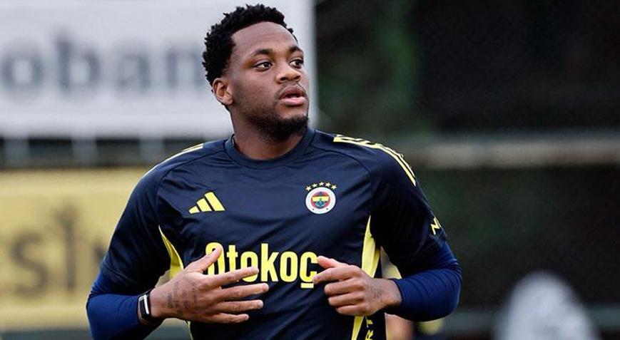 Fenerbahçe, Rizespor maçı öncesi antrenmanları sürdürdü