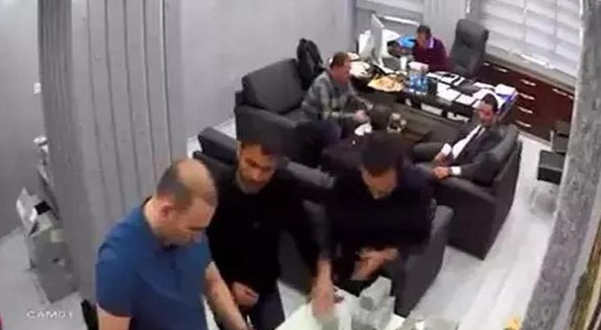 CHPdeki para sayma görüntülerine ilişkin dava 15 Nisan 2026ya ertelendi