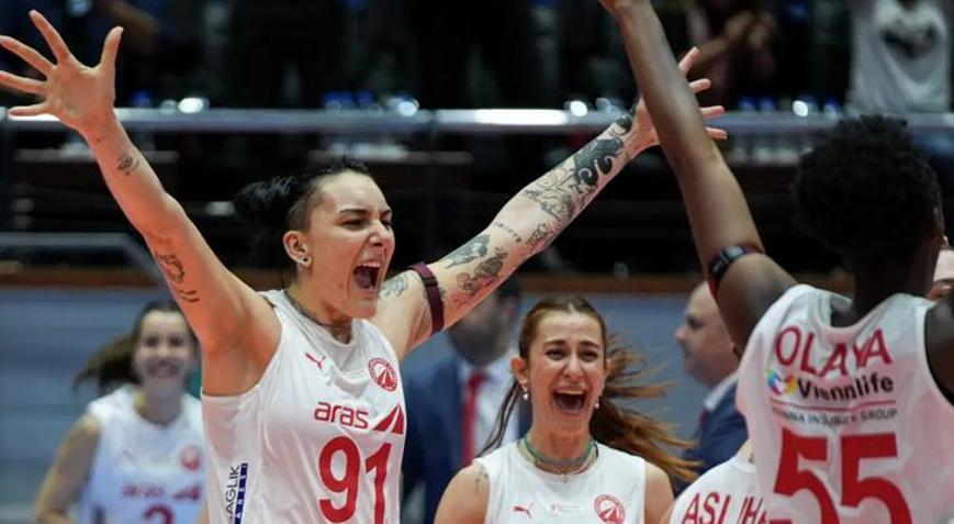 Sultanlar Liginde Aras Kargo, Beşiktaşa set vermeden geçti