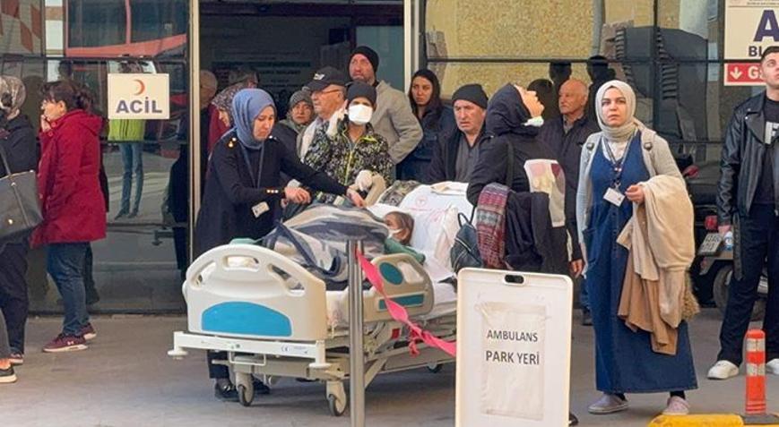 Kütahyada hastanede yangın Hastalar tedbir amaçlı tahliye edildi