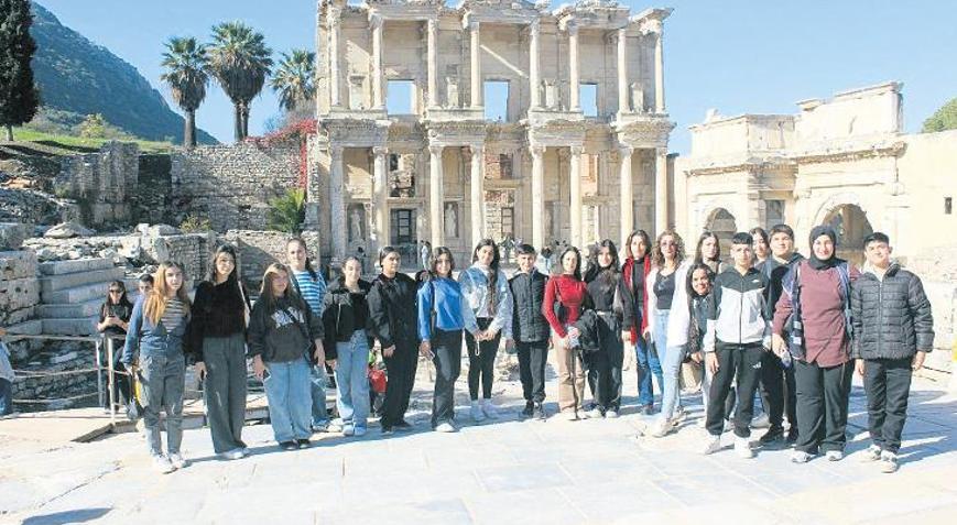 Öğrencilere tarih ve müzik molası