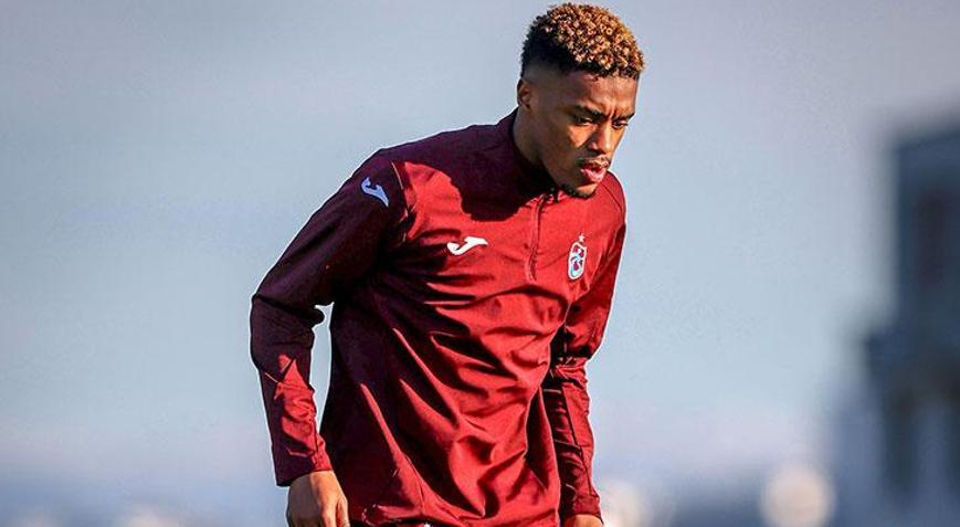 Trabzonspor, Başakşehir maçı öncesi antrenmanları sürdürüyor