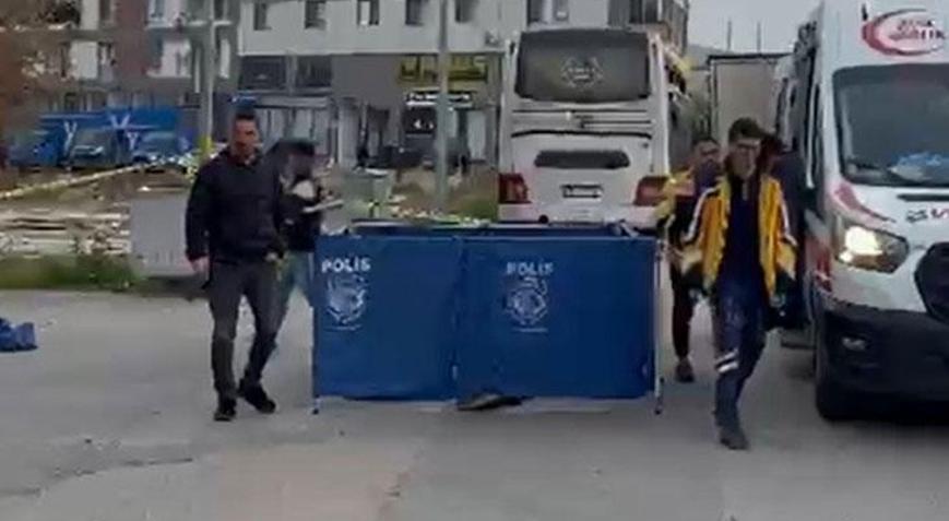 Tartıştığı kişiyi tüfekle öldürüp, polislere ateş açtı