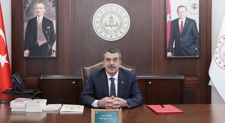 Bakan Tekinden 24 Kasım Öğretmenler Günü mesajı