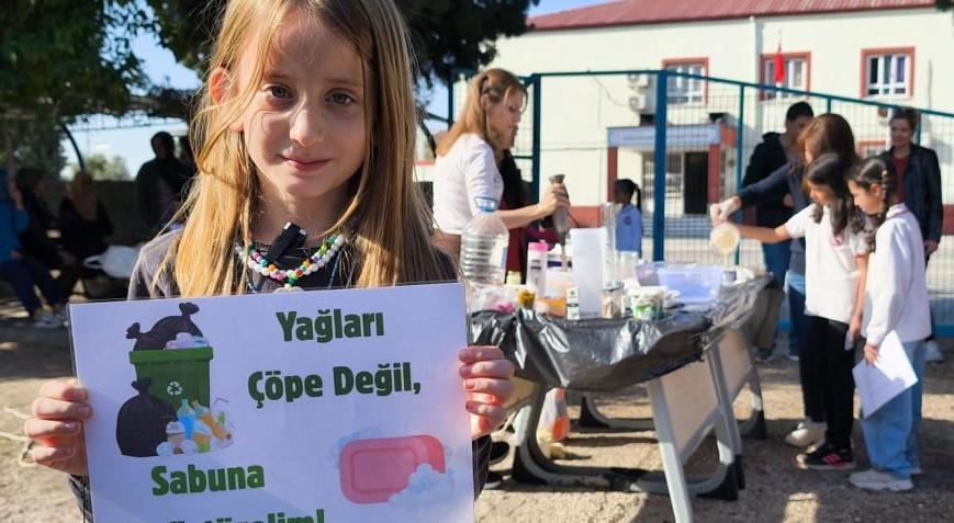 Toprakkaleli öğrenciler atık yağlardan sabun üretti