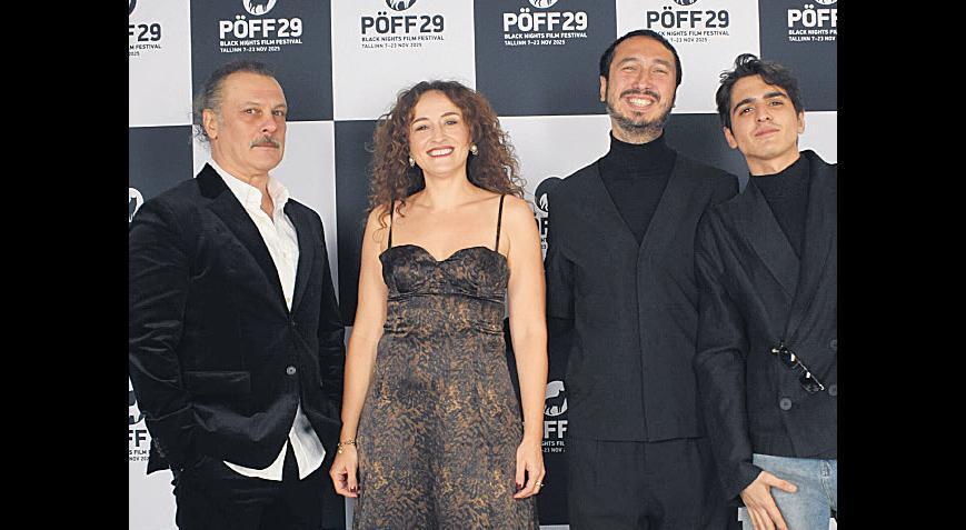 ‘Bir Arada Yalnız’ ödülle döndü