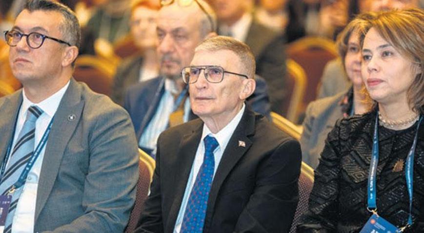 11. Türk Tıp Dünyası Kurultayı, Ankara’da