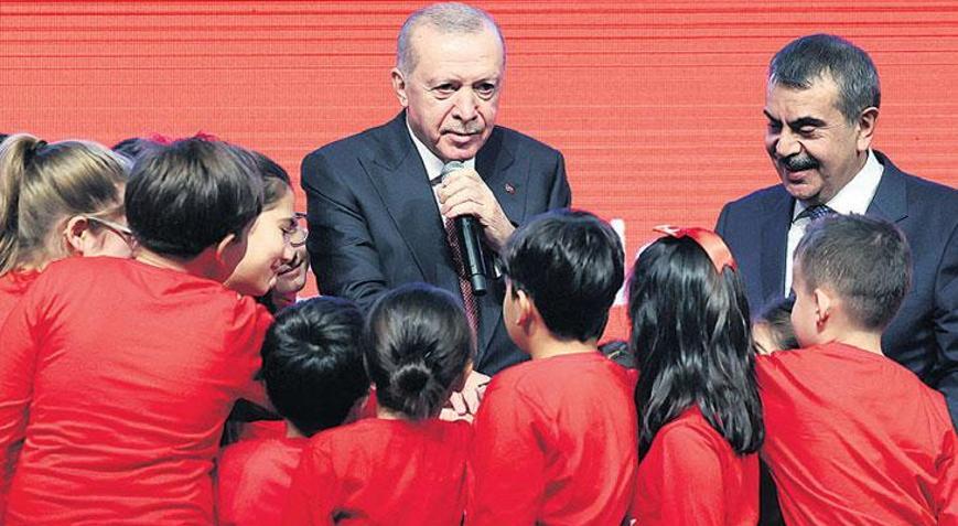 15 bin öğretmen atamasını gerçekleştirdi