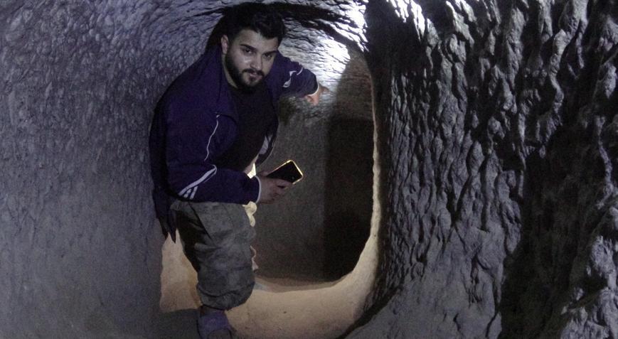 Tarihi 300’lü yıllara dayanan mahalledeki oyma mağaraların turizme kazandırılması isteği