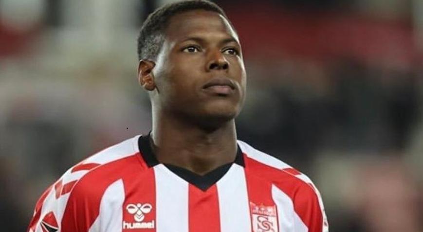 Sivassporda şok Genç oyuncu tesisleri terk etti