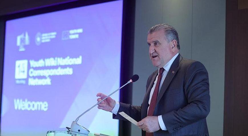Bakan Bak: Gençlerin karar alma süreçlerine katılımı, ana önceliklerimizdendir