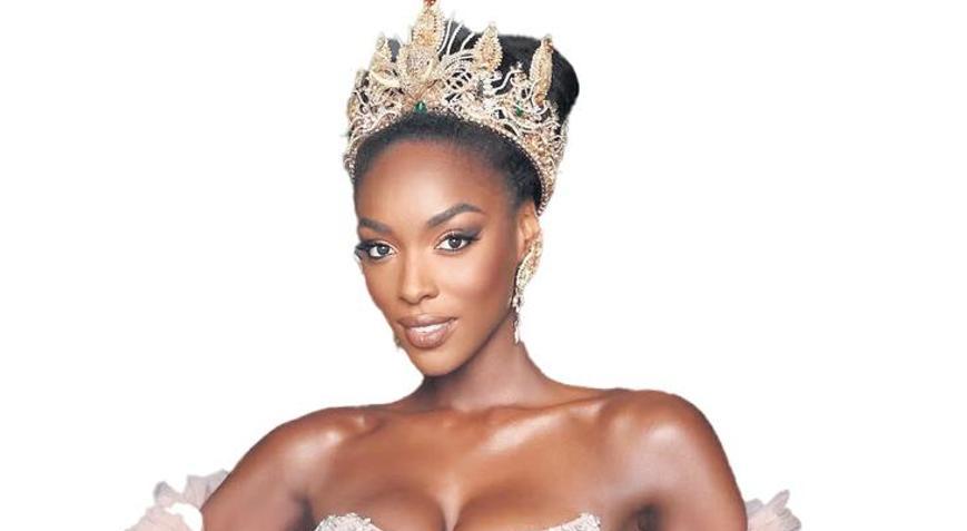 Fildişili güzel tacı bıraktı