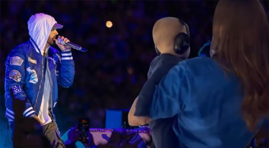 Eminem’in kızı paylaştı: Minik elliot dedesini böyle izledi