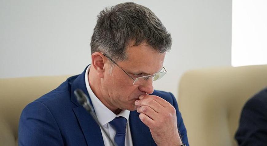 Romanya’da büyük skandal Savunma bakanının CVsi sahte çıktı: Tüm bilgiler yanlış