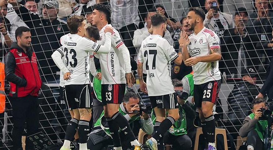 Beşiktaşa sakatlık şoku Resmi açıklama geldi