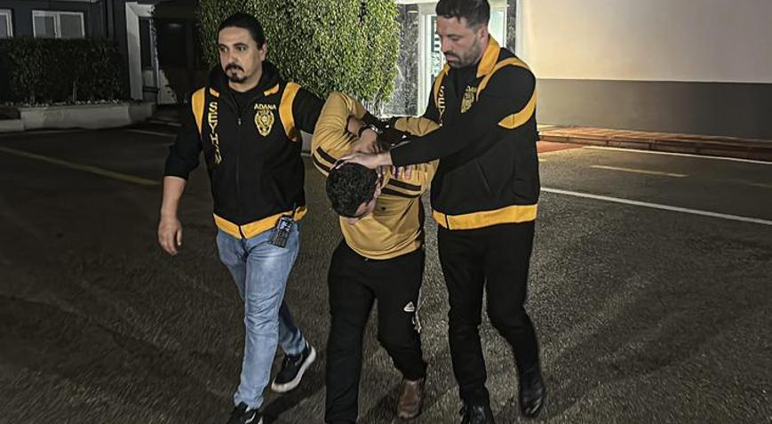 Görüntüleri tepki çekmişti... Çocuğunu sokak ortasında darbeden baba gözaltına alındı