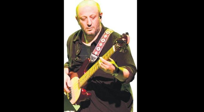 Sahnede ünlüler geçidi