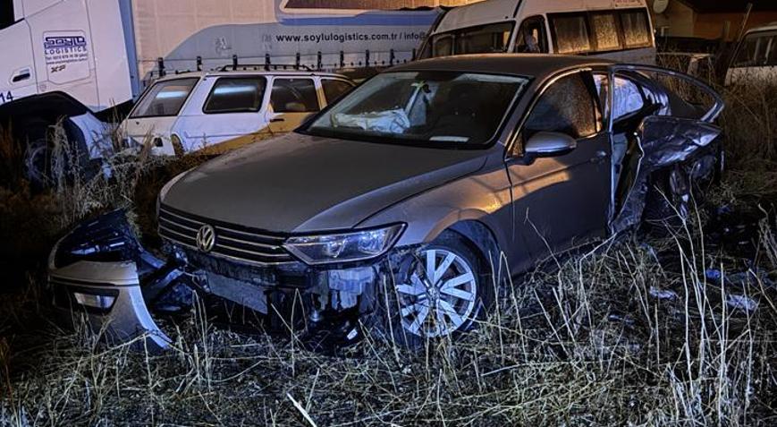 Erzurumda iki araç çarpıştı 1 ölü, 6 yaralı