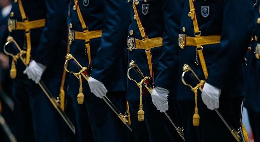 Kılıçlı yemin krizi Albay Mustafa Alper Topsakalın TSKdan ihracı iptal edildi