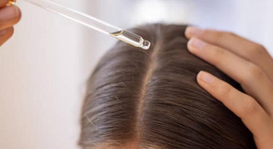 Saçlarınız lastik gibi sünüyor mu Saçları güçlendiren doğal bakım yöntemleri