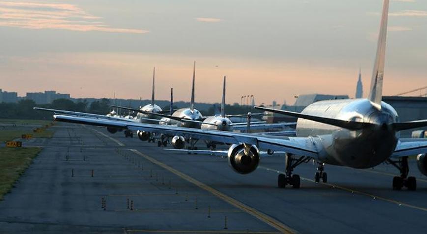 Ülkenin en büyük hava yolu şirketiydi 70ten fazla uçuşunu iptal etti