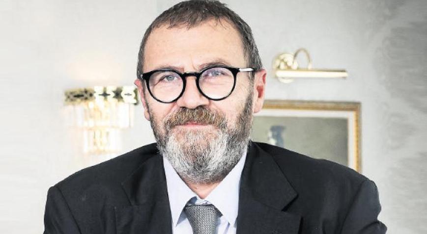 ‘Yılın Genel Yayın Yönetmeni’ ödülü Özay Şendir’e verildi