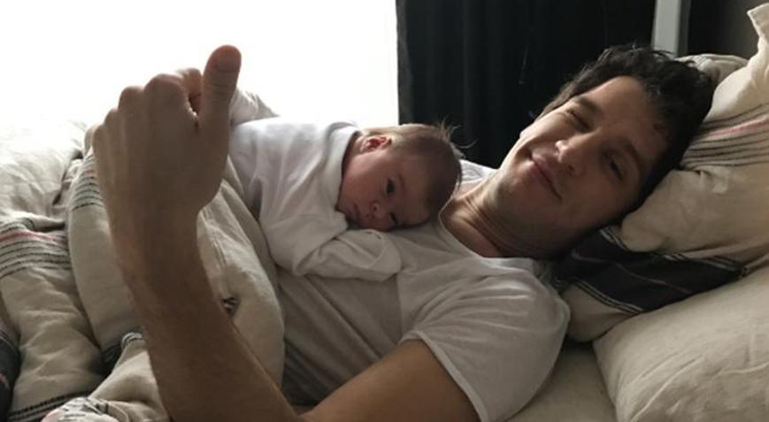 Ünlü oyuncu Uraz Kaygılaroğlu nostalji yaptı Adanın doğum gününü kutladı: Aşırı kıskanırdım