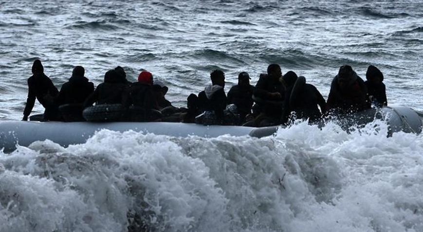 Girit Adası açıklarında facia Göçmenleri taşıyan bot battı: 18 ölü