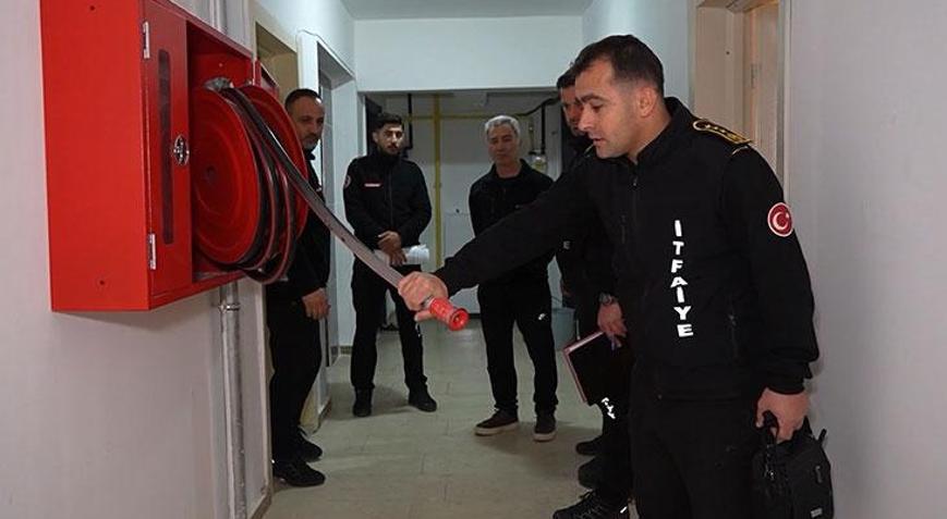 Felaketle burun buruna yaşıyorlar Yüksek katlı binalarda denetim: Yangın dolaplarından su gelmedi, merdivenler depo çıktı