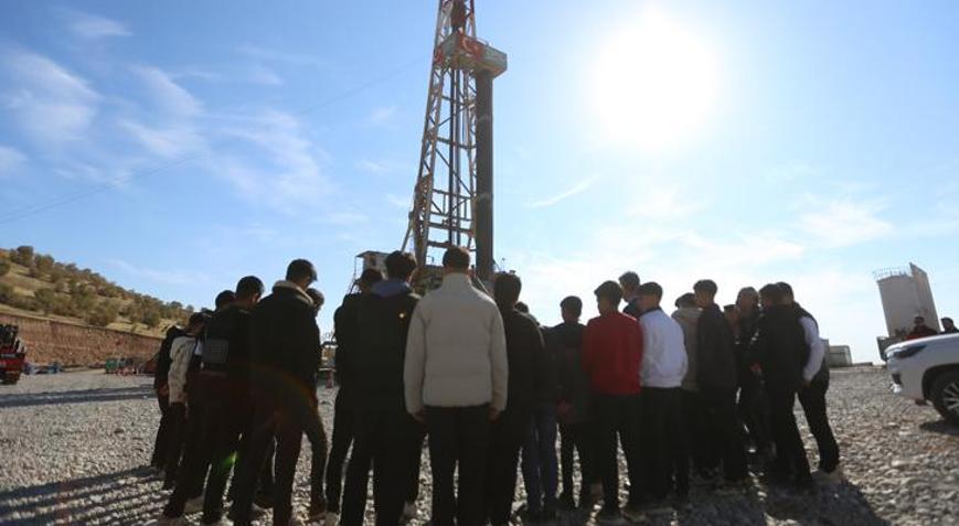 Silopideki Dader-1 sondaj sahası lise öğrencilerini ağırladı