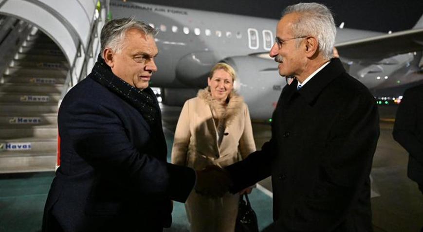 Ulaştırma ve Altyapı Bakanı Uraloğlu, Macaristan Başbakanı Orbanı karşıladı