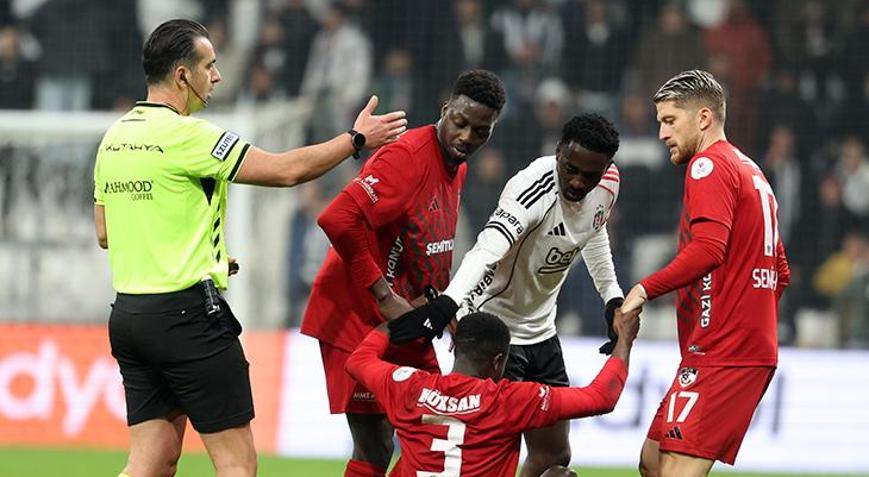 Beşiktaştan maç sonu hakem açıklaması: Maçın skoruna direkt etki ettiler