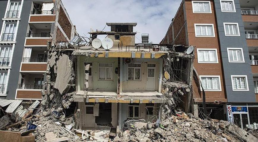 Peş peşe depremlerin ardından uzmanından kritik uyarı: Yeni binalar alarm veriyor