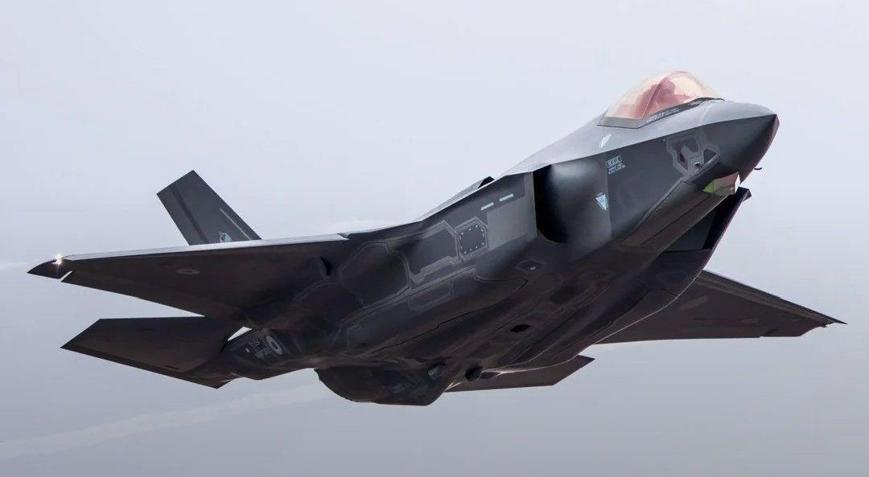 Rusya ve Çin’e ait 9 askeri uçak hava sahasını ihlal etti! Gerginlik zirve yaptı, jetler havalandı