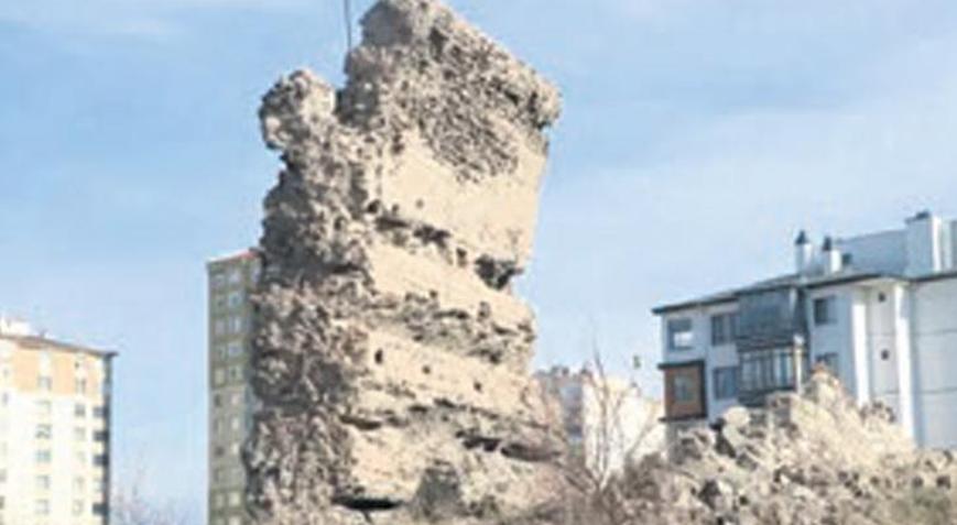 İlk hastane şifa bekliyor