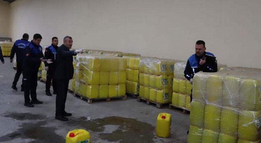 Polis baskını olmasa yurt dışına ihraç edilecekti: Su karıştırılmış 73 bin litre sıvı yağ ele geçirildi