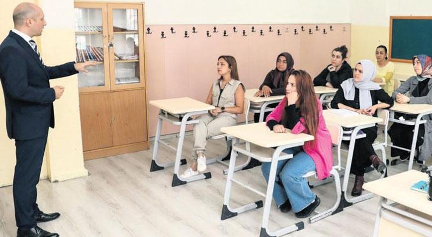 150 binden fazla veli Aile Okulu mezunu