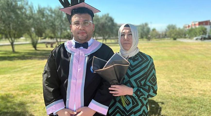 Mezun oldu, annesinin yanına atandı: Herkese nasip olmayacak bir şey