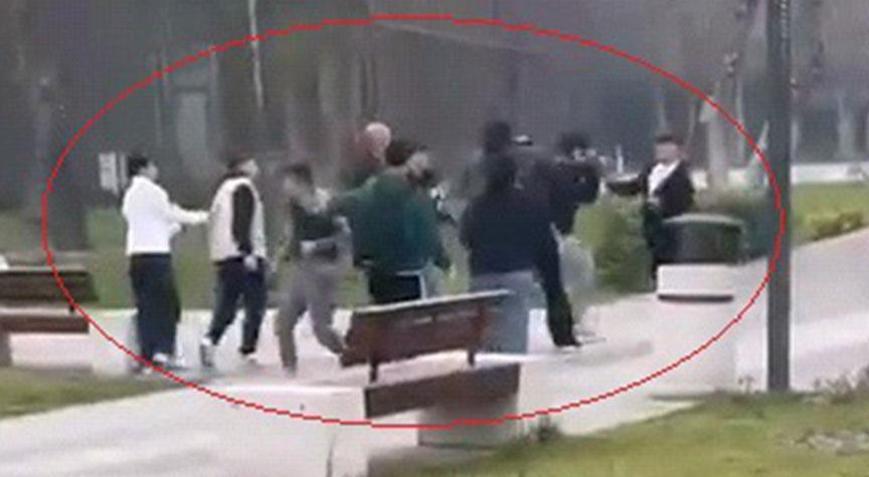 Yer: Bursa Gençlerin tekmeli-yumruklu kavgası dehşete düşürdü